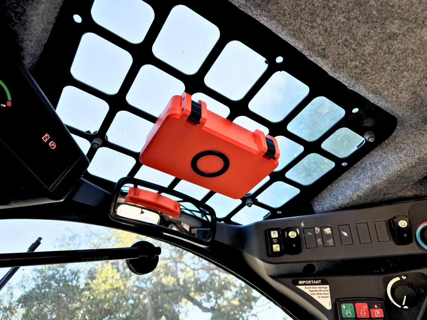 Heavy equipment storage box - magnetic