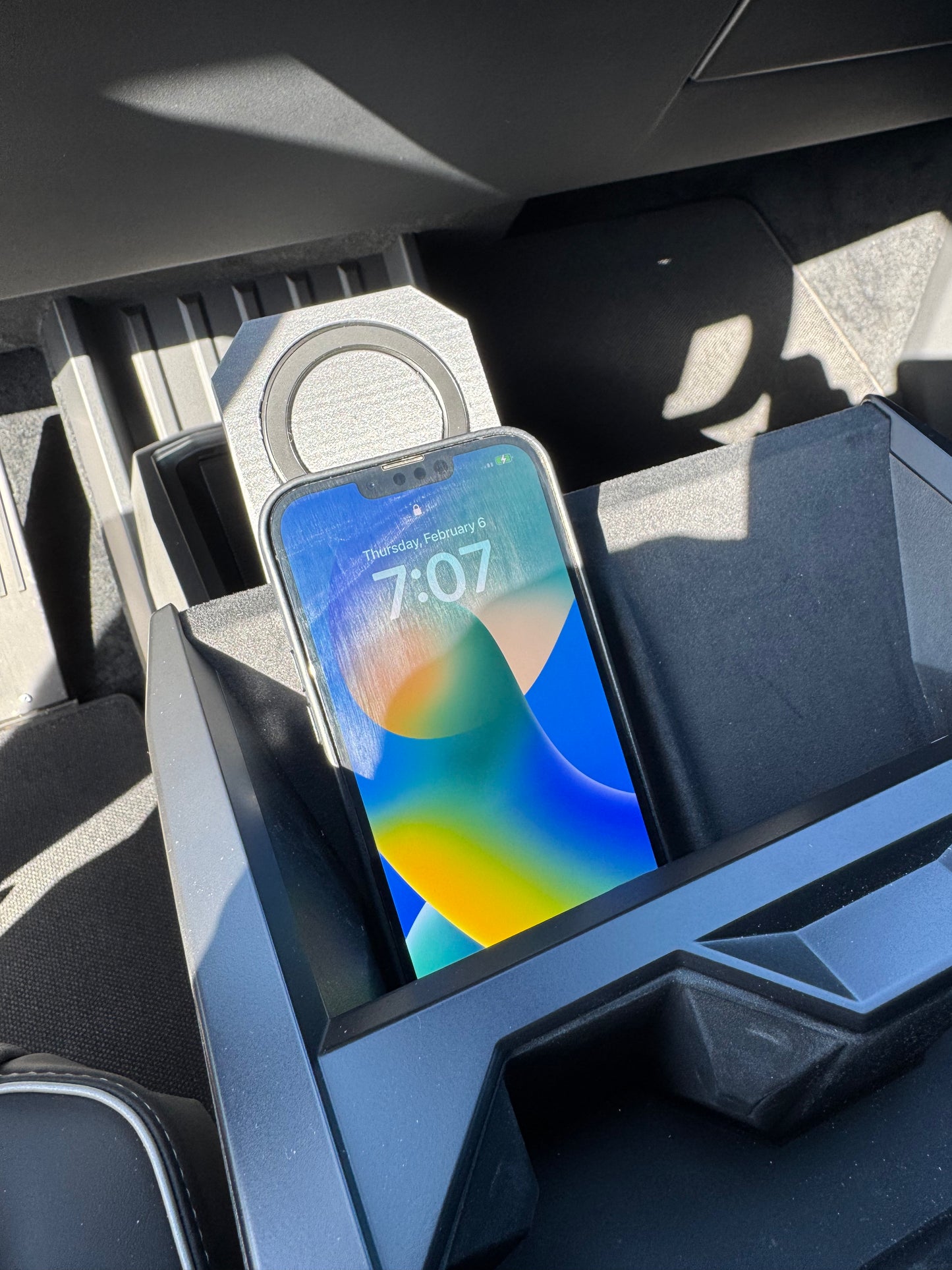 iPhone Phone mount for Tesla Cybertruck